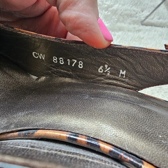 Stuart Weitzman Women's Leopard Peep Toe Pump Stiletto Heel Size 6.5M Multicolor - Picture 4 of 5